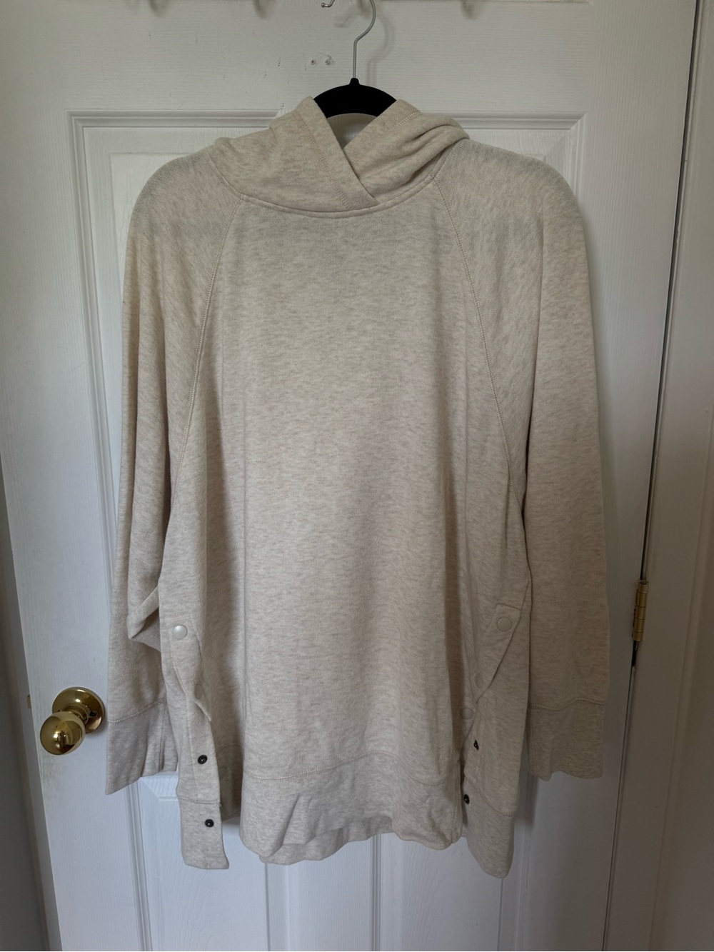 Size L, Aerie Cream Oversized Snap Side Sweater